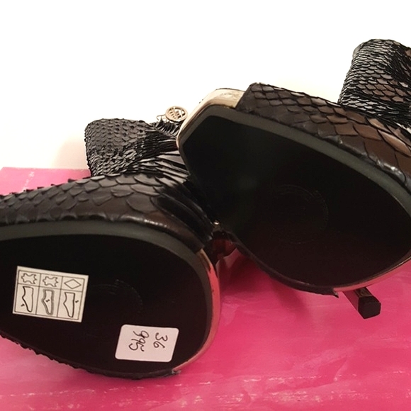 MASSIMO OGAMA BLACK GENUINE PYTHON Opentoe Heels Boots. Made In Italy. Size 36. - Picture 8 of 9
